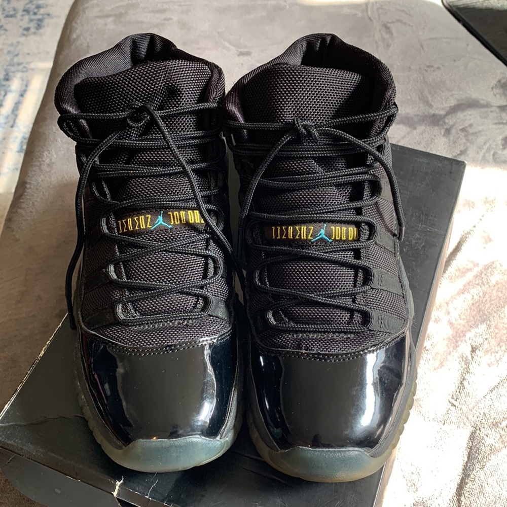 AIR JORDAN 11 RETRO